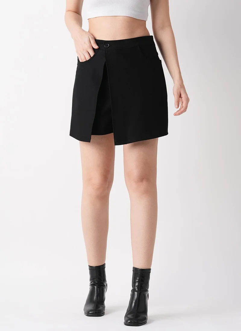 جلو باص سكورت نسائي أسود جلوبس بقصة منتظمة وخصر متوسط